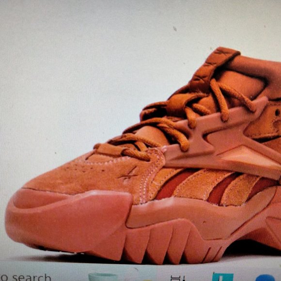 NWOT REEBOK Cardi B Club C V2 Women's Shoes Mars Red - Picture 2 of 2